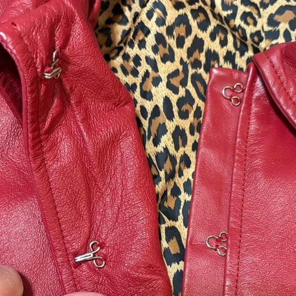 Vintage Women’s Newport News 100% Red Leather Trench Coat /Leopard Lining Sz L - Picture 9 of 11